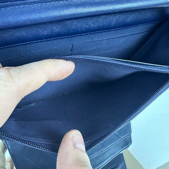 🌺BEAUTIFUL CHANEL BOY WOC lambskin Leather Chanel WOC NAVY. CROSSBODY - Picture 8 of 12